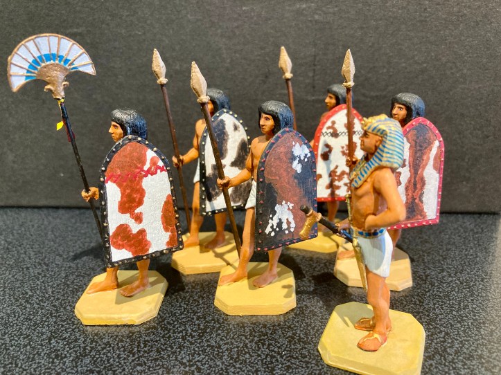 Rose miniatures Egyptian soldiers